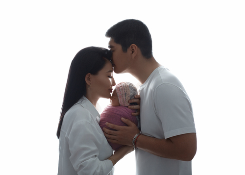 Ньюборн позировка